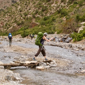 fluss-bruecke-taghia