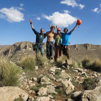 klettern-taghia-gipfel-kletterer-gruppe