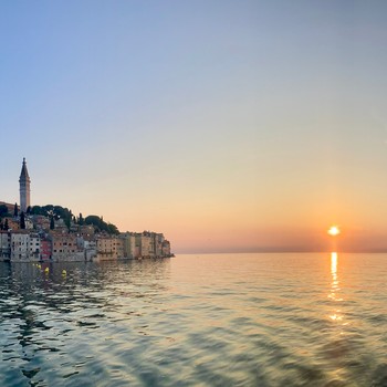 rovinj-hafen-meer-sonnenuntergang