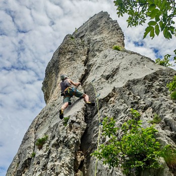 saeule-sportklettern-riss-vela-draga