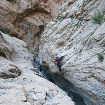 taghia-canyon-klettern-zustieg